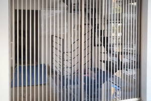 세련된 공간 변화를 위한 간살 2슬라이딩 도어 시공 사례: 실용성과 미학을 모두 갖춘 인테리어 솔루션